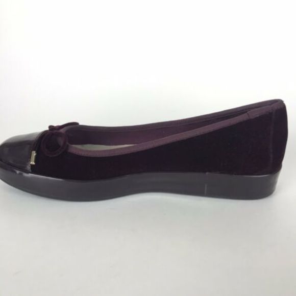 Isaac Mizrahi Live Velvet Patent Leather Slip On - Picture 4 of 4